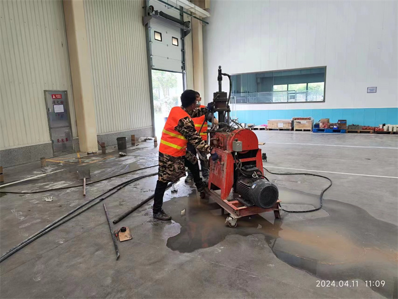 潭牛镇厂房地面下沉塌陷注浆加固施工